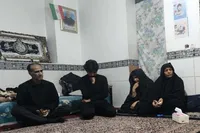 مدیرعامل باشگاه مقاومت کرمان با خانواده شهید «مهدی اسلامی» دیدار کرد