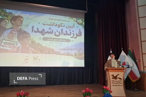فرزندان شهدا با جدیت در تحصیل، راه پدران قهرمان خود را ادامه دهند