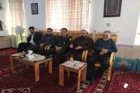 دیدار مدیرکل حفظ آثار و نشر ارزش‌های دفاع مقدس همدان با خانواده شهید «امیرحسین صفادوست»