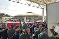 ورود پیکر مطهر شهدا از مرز مهران به خاک کشور