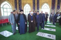 ادای احترام معاون حقوقی رئیس‌جمهور و استاندار قزوین به مقام شامخ شهدای روستای خیارج