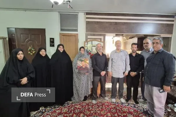 دیدار با خانواده شهدا دیدار با خانواده شهدا