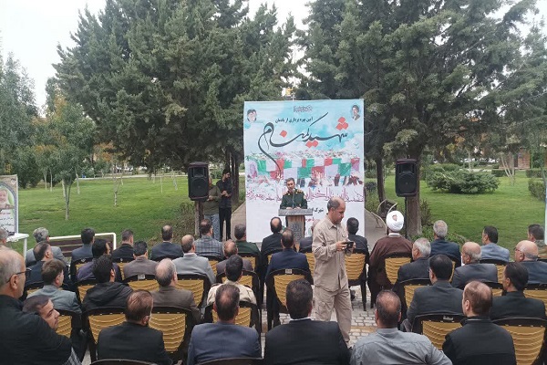 سرهنگ حبیب زاده : شهدای گمنام، شهیدانی هستند که در گمنامی به میدان دفاع از اسلام و انقلاب رفتند و جان خود را در راه خدا تقدیم کردند؛ سرهنگ حبیب زاده : شهدای گمنام، شهیدانی هستند که در گمنامی به میدان دفاع از اسلام و انقلاب رفتند و جان خود را در راه خدا تقدیم کردند؛