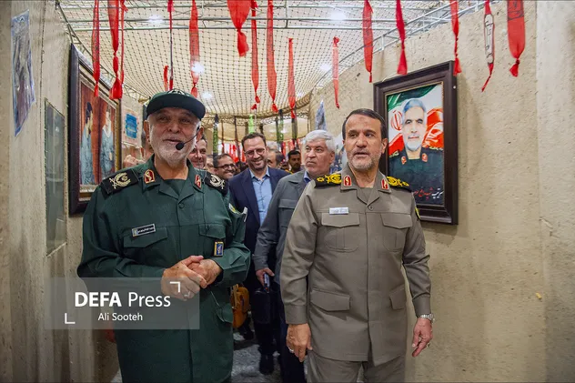 بازدید سردار کارگر از موزه دفاع مقدس و مقاومت استان فارس