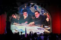تصاویر/ دومین سالگرد شهادت سید حسن نصرالله و سردار نیلفروشان در اصفهان