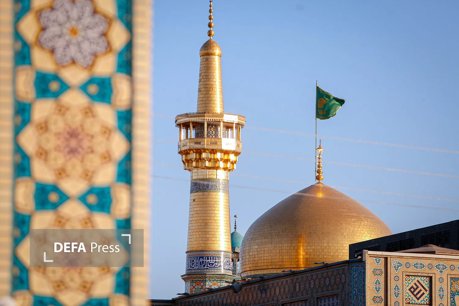 تصاویر/ حال و هوای حرم مطهر رضوی در شب میلاد امام حسن عسکری علیه‌السلام