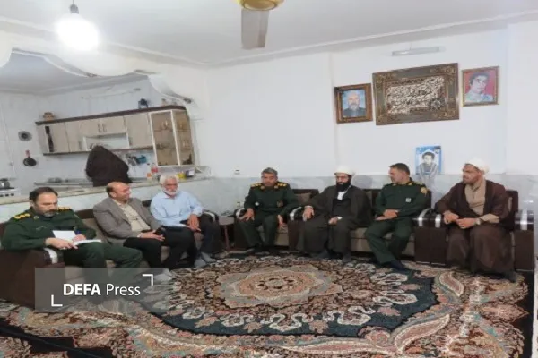 دیدار با خانواده شهید