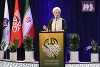 آیت الله مظفری: رها بودن فضای مجازی عقلانی نیست