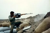 فیلم/ گفت‌وگو با «قدرت‌الله میرزایی»؛ طراح نخستین سلاح انفرادی در ایران