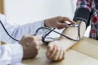 ارائه ۶ میلیون خدمات سلامت در ایام جنگ تحمیلی سوم