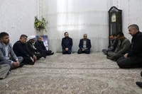دیدار مسئولان با خانواده شهدای «جنگ رمضان» در آستانه سال نو در کهگیلویه و بویراحمد+ تصاویر