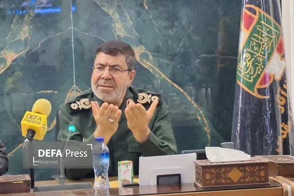 سردار شریف: شکار زیرسطحی آمریکایی، سند افتخار فرماندهی هوشمند در تنگه هرمز است