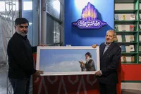 فیلم/ بازدید وزیر آموزش و پرورش از نمایشگاه در لباس سربازی