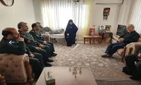 دیدار فرمانده سپاه قدس گیلان با خانواده پاسدار شهید فرجودی