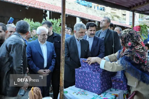 وزیر فرهنگ و ارشاد اسلامی