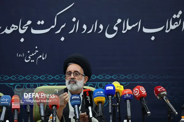 نشست بنیاد شهید
