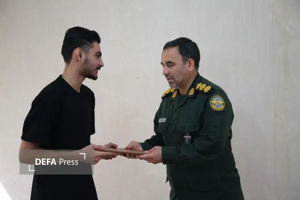 دیدار با خانواده شهید ایزدی