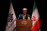 ادبیات فارسی؛ تلفیقی از عشق، اخلاق و مقاومت