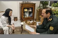دیدار معاون منابع انسانی وزارت دفاع با خانواده شهید فکوری