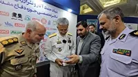 حضور امیر دریادار سیاری در غرفه بنیاد حفظ آثار و نشر ارزش‌های دفاع مقدس در نمایشگاه کتاب