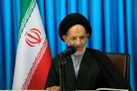 نخبگان باید علم و ایمان را هم‌زمان پیش ببرند