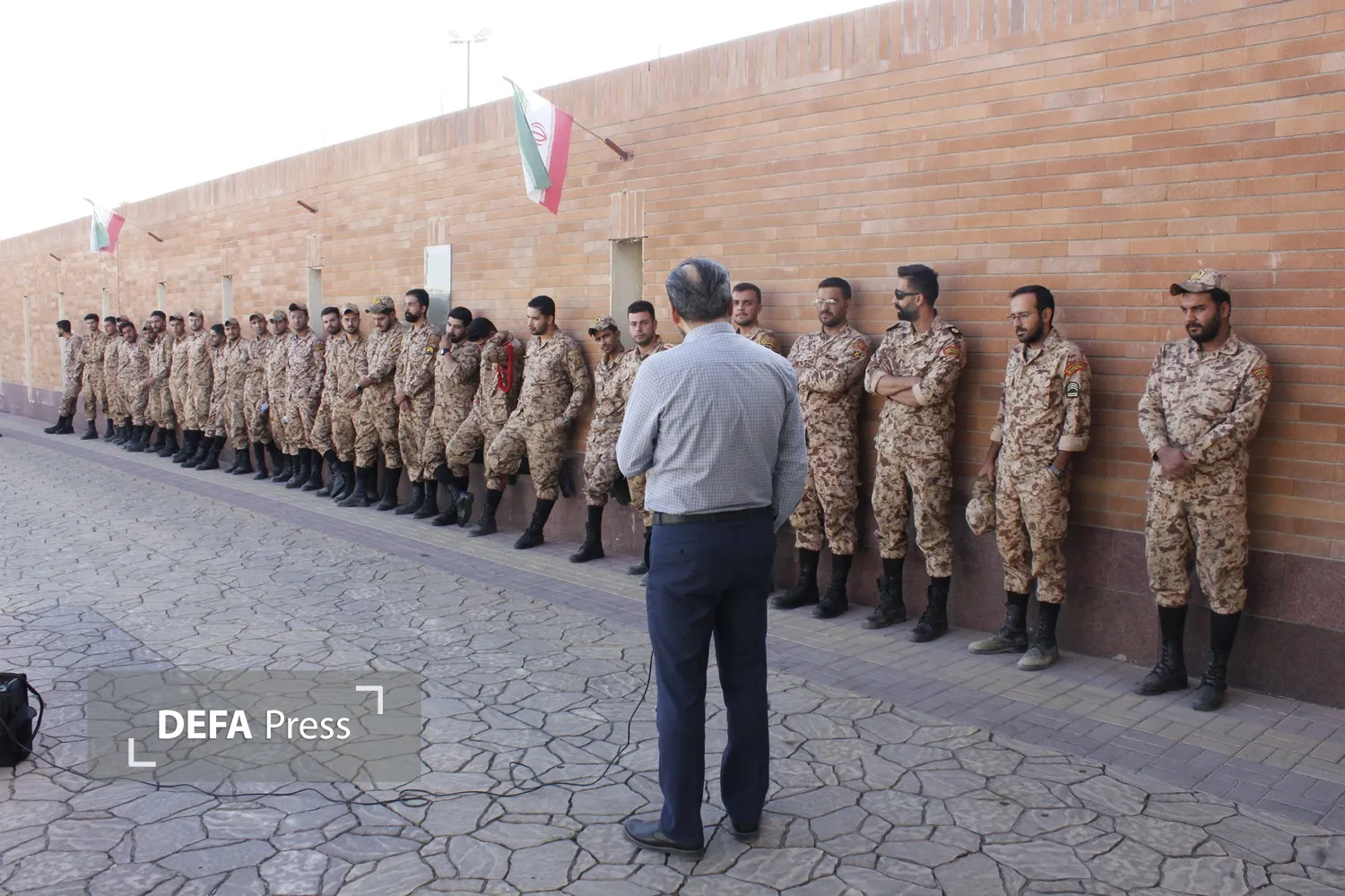 تصاویر/ از مسیر مقاومت تا ایستادگی؛ سفر سربازان لشکر مهندسی ۴۲ قدر به قلب تاریخ دفاع مقدس استان مرکزی