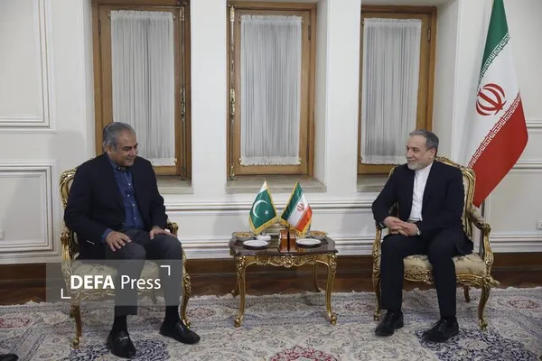 دیدار وزیر کشور پاکستان با وزیر خارجه کشورمان