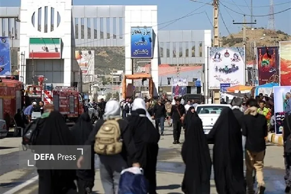 فرمانده انتظامی کردستان با حضور در مرز باشماق، روند خدمت‌رسانی، تأمین امنیت و تردد زائران را بررسی کرد.