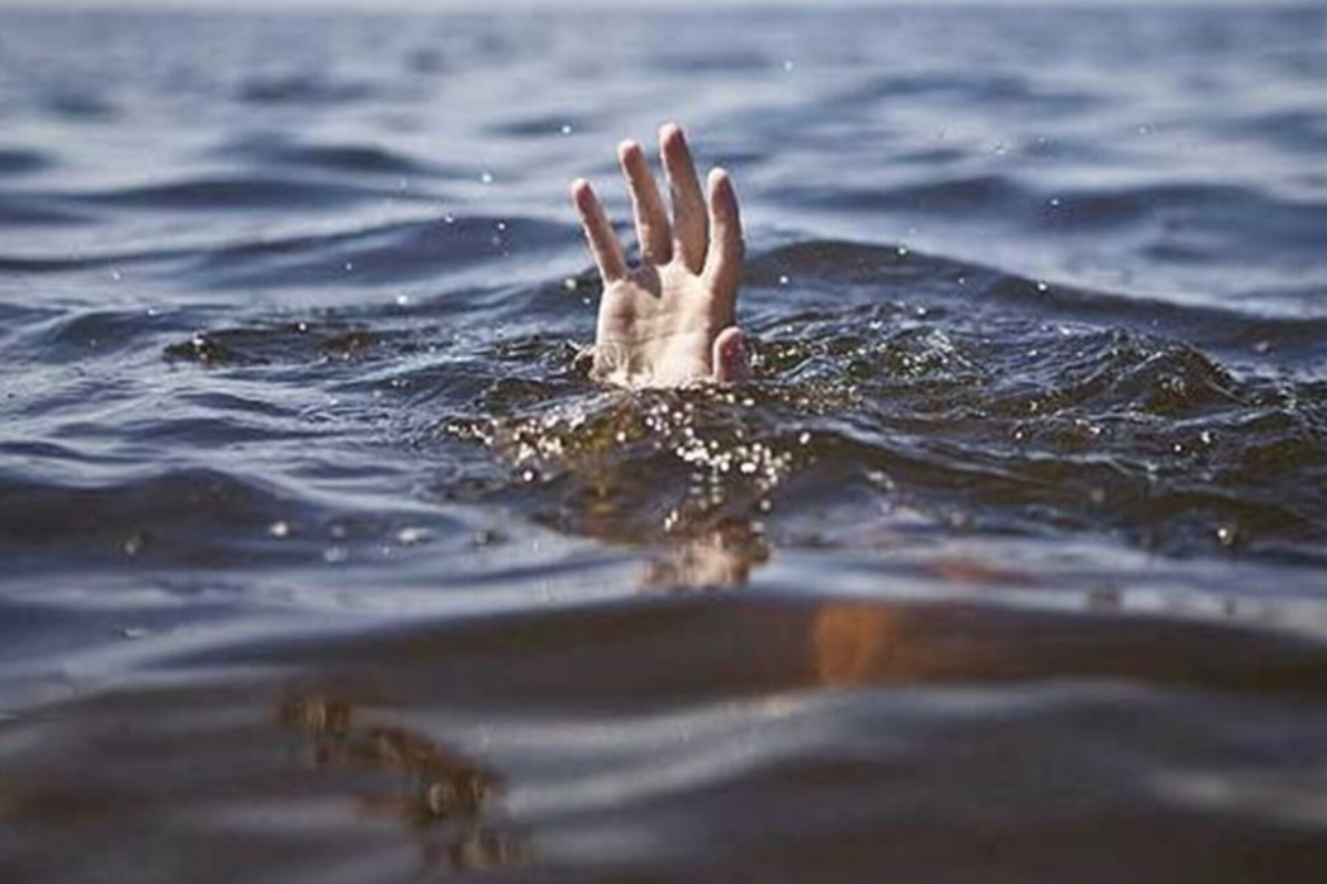 غرق شدگی ۲ کودک در ساحل بندرمقام غرق شدگی ۲ کودک در ساحل بندرمقام