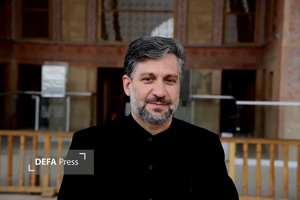 شکیب: مردم ایران پای نظام و انقلاب خود ایستاده‌اند