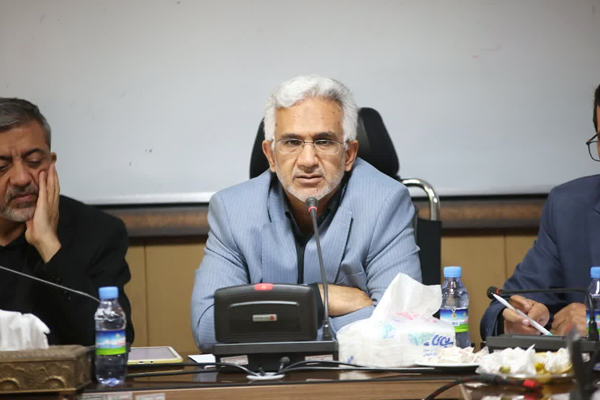 خدمتگزاری بی‌منت به خانواده‌های شهدا وظیفه ماست