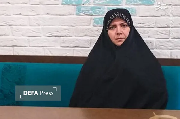 کتاب او باید فرمانده باشد درباره شهید سردار حاج حسین همدانی کتاب او باید فرمانده باشد درباره شهید سردار حاج حسین همدانی