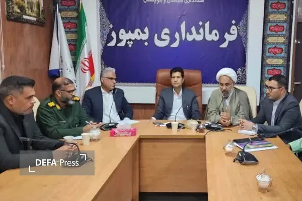 دیدار مشاور استاندار سیستان و بلوچستان با خانواده شهدای دانش‌آموز میناب ساکن در جنوب استان