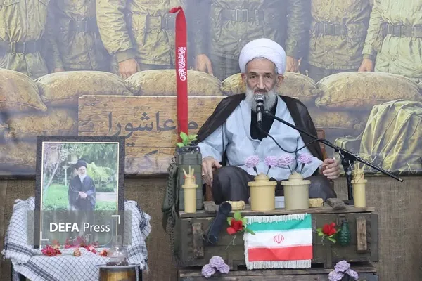 آیت الله محمدی لائینی: پیروی از فرهنگ حسینی، تنها راه مقابله با استکبار جهانی است آیت الله محمدی لائینی: پیروی از فرهنگ حسینی، تنها راه مقابله با استکبار جهانی است