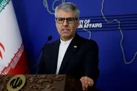 بقایی: آمریکایی‌ها مرتب مواضع خود را تغییر می‌دهند