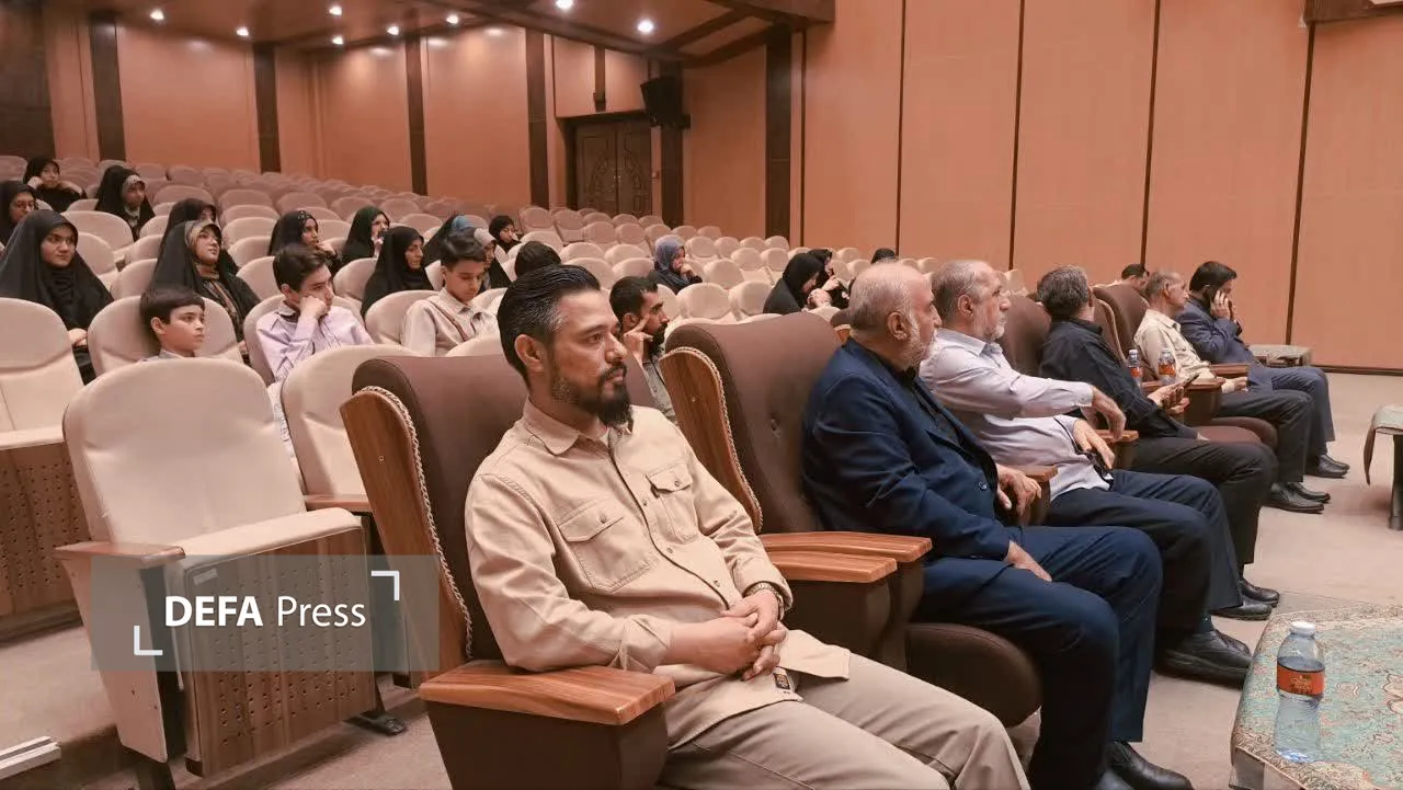 تصاویر/ همایش تقدیر از فعالان خبرگزاری دفاع مقدس در استان قم-۲