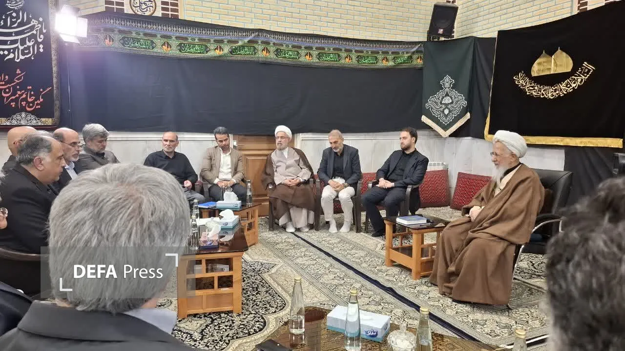 دیدار با آیت الله جوادی آملی دیدار با آیت الله جوادی آملی