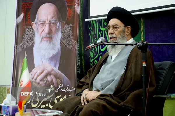 آیت الله طباطبایی‌نژاد: شبیری زنجانی الگویی از ادب دینی بود