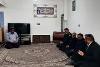 دیدار سردار بهاریان با خانواده شهید «صمد سلطانی» در شهر کرفس