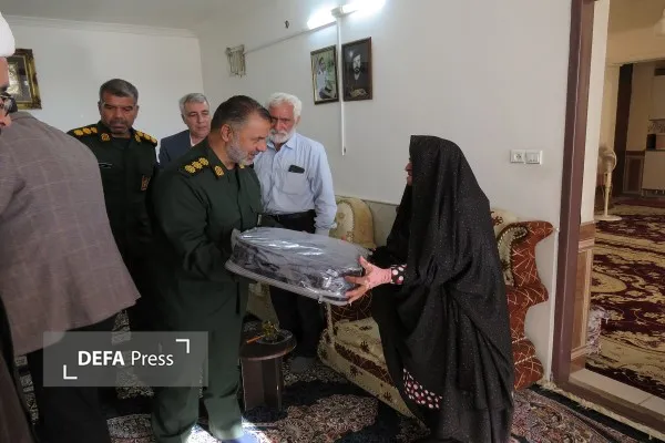 دیدار با خانواده شهدای دوران دفاع مقدس
