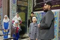 اجرای نمایش «صندلی صمیمیت» با موضوع شهدای میناب در شهرستان گرمی