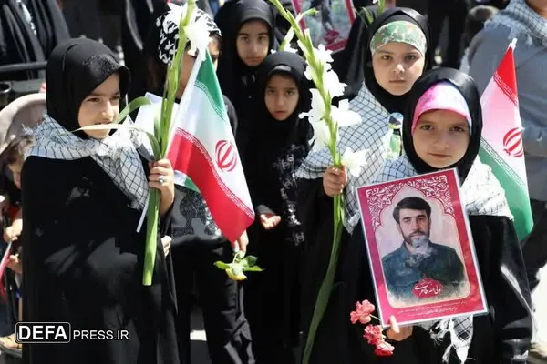 تصاویر/ تشییع پیکر مطهر &laquo;پاسدار شهید ولی&zwnj;الله طاهری&raquo; در شهرستان شازند