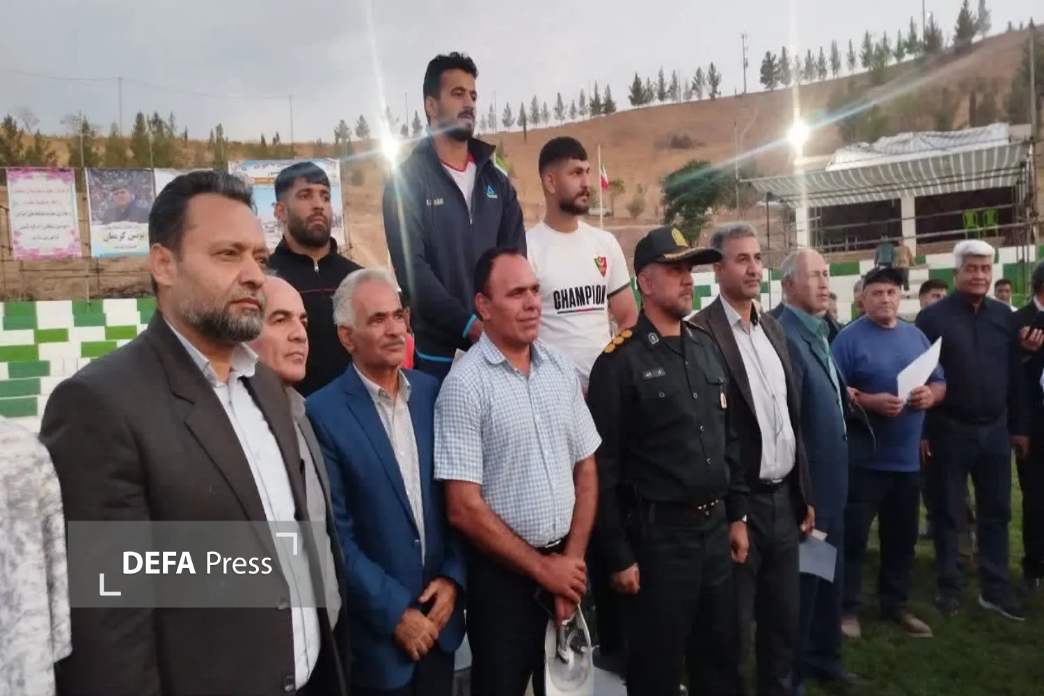 تصاویر/ برگزاری مسابقات کشتی باچوخه شرق کشور در آشخانه بمناسبت هفته دفاع مقدس