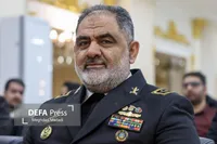 دریادار ایرانی: شرق تنگه در کنترل کامل ارتش/ انتقام شهدای دنا را می‌گیریم