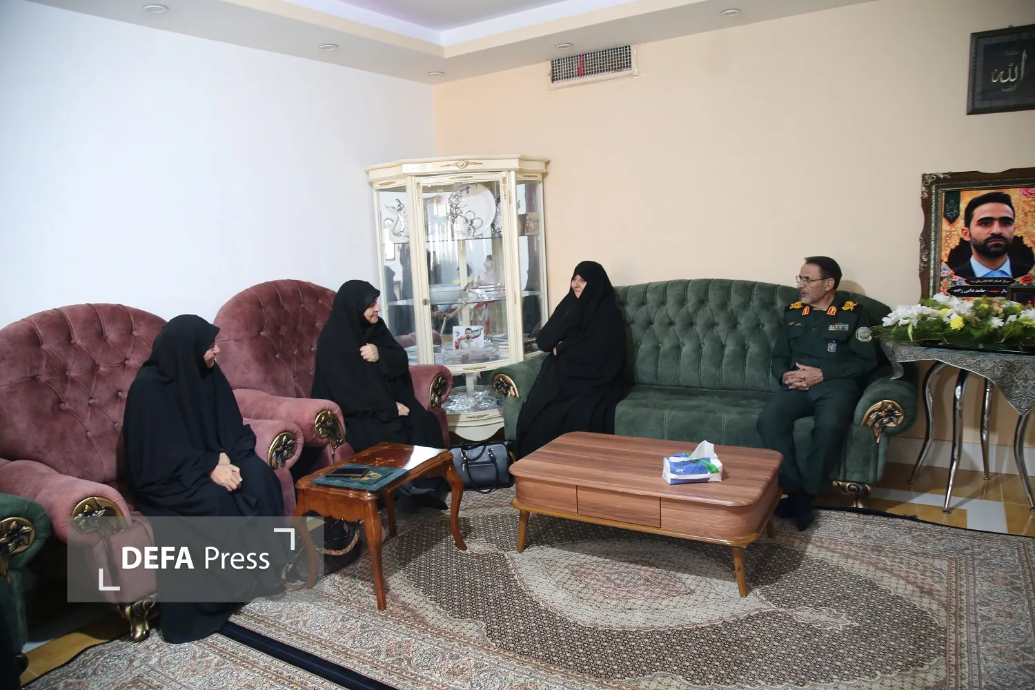 تصاویر/دیدار مدیرکل حفظ آثار دفاع مقدس آذربایجان غربی با خانواده شهید دایی زاده