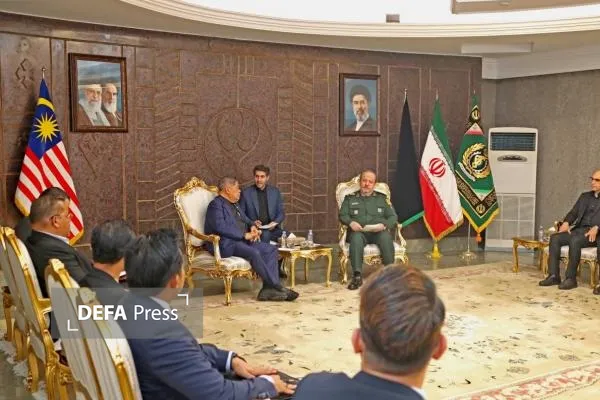 وزیر دفاع وزیر دفاع