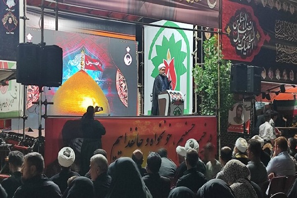 امروز زمان چندصدایی نیست و همه جریان‌ها باید در کنار یکدیگر قرار بگیرند
