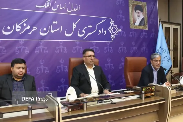 رئیس کل دادگستری هرمزگان جهت چارهاندیشی برای حل مشکل تخلیه بار در اسکله بندر پل مهلت دو هفتهای تعیین کرد رئیس کل دادگستری هرمزگان جهت چارهاندیشی برای حل مشکل تخلیه بار در اسکله بندر پل مهلت دو هفتهای تعیین کرد