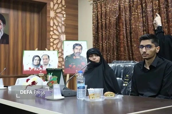 تجلیل از دانشجویان شاهد تجلیل از دانشجویان شاهد