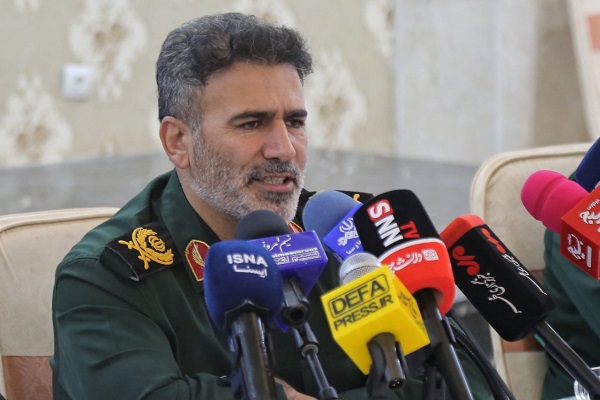 رشادت رزمندگان و بصیرت مردم، شکست سختی را در همه جبهه‌ها به دشمن تحمیل کرد